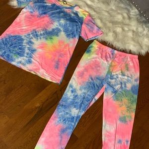 Stylish Tie-Die 2pc w Mask Set